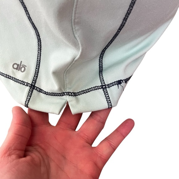 Alo Cool Fit XXL Women’s Light Green Short Sleeve Tee Navy Stitching - Picture 5 of 8